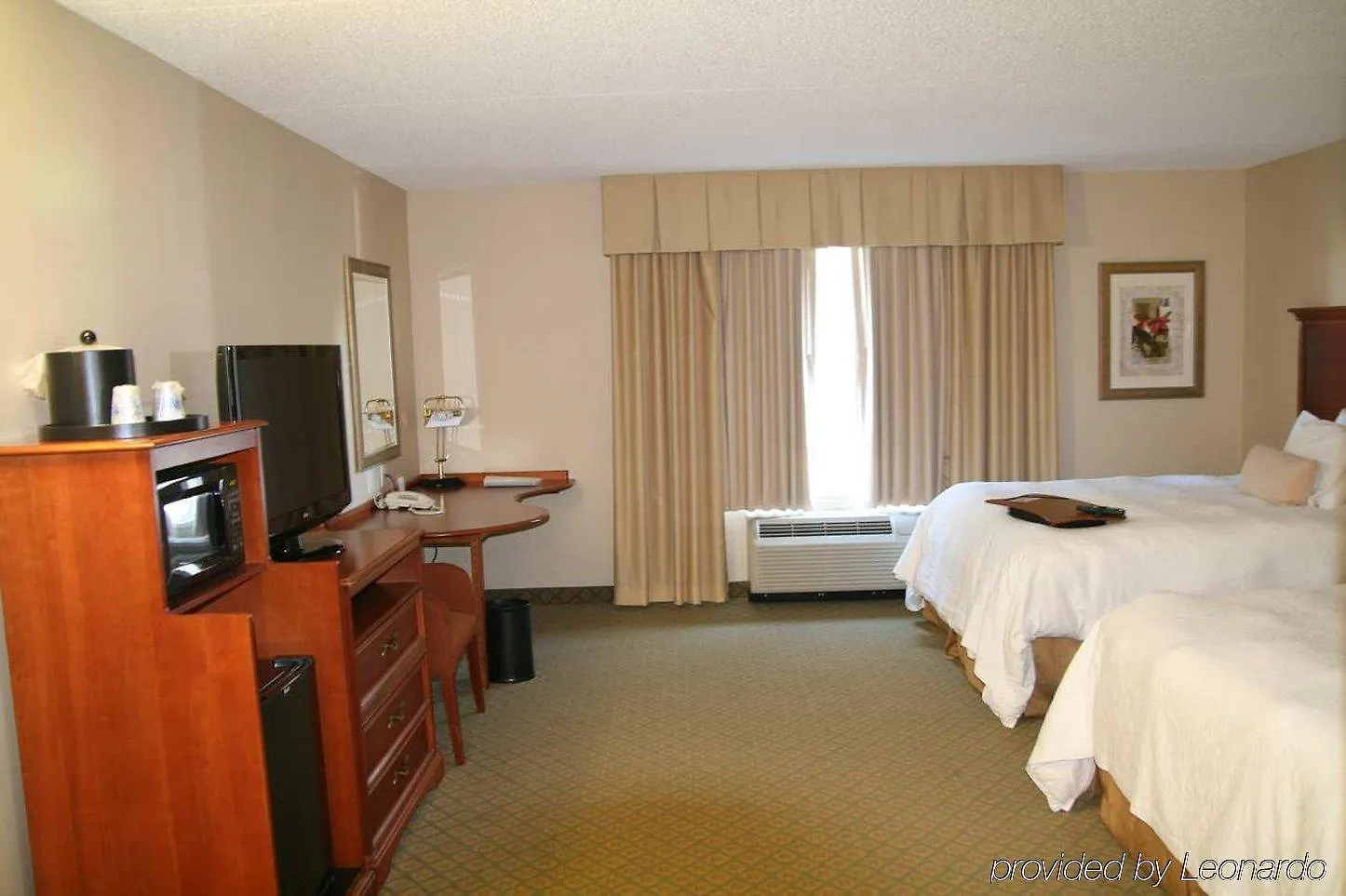 Holiday Inn Express & Suites Kitchener Southeast By Ihg 3*,