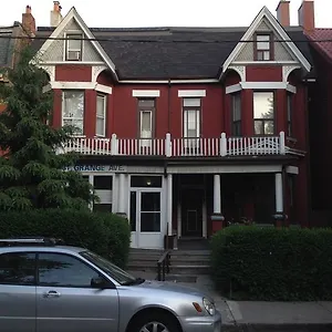 https://chinatown-travellers-home.niagara-fallshotels.com