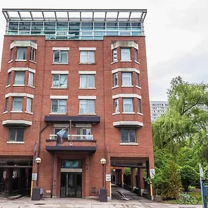 https://the-saint-james-hotel-an-ascend-hotel-collection-member.niagara-fallshotels.com